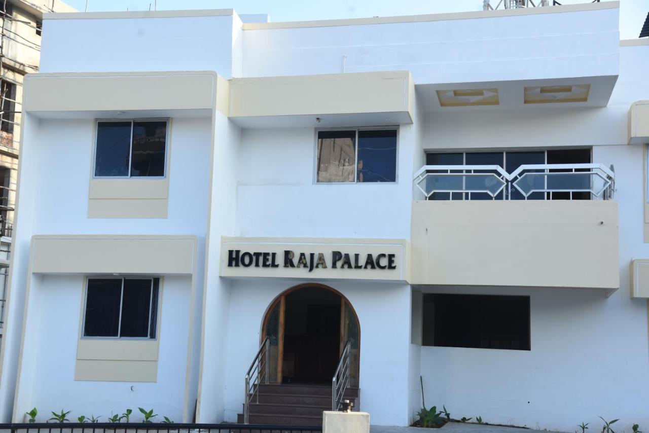 Hotel Raja Palace 根尼亚古马里 外观 照片