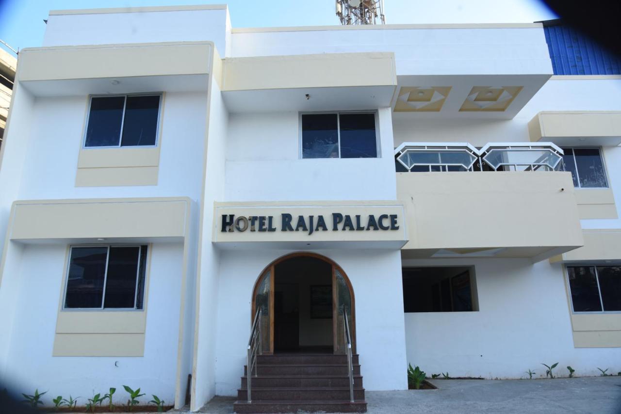 Hotel Raja Palace 根尼亚古马里 外观 照片